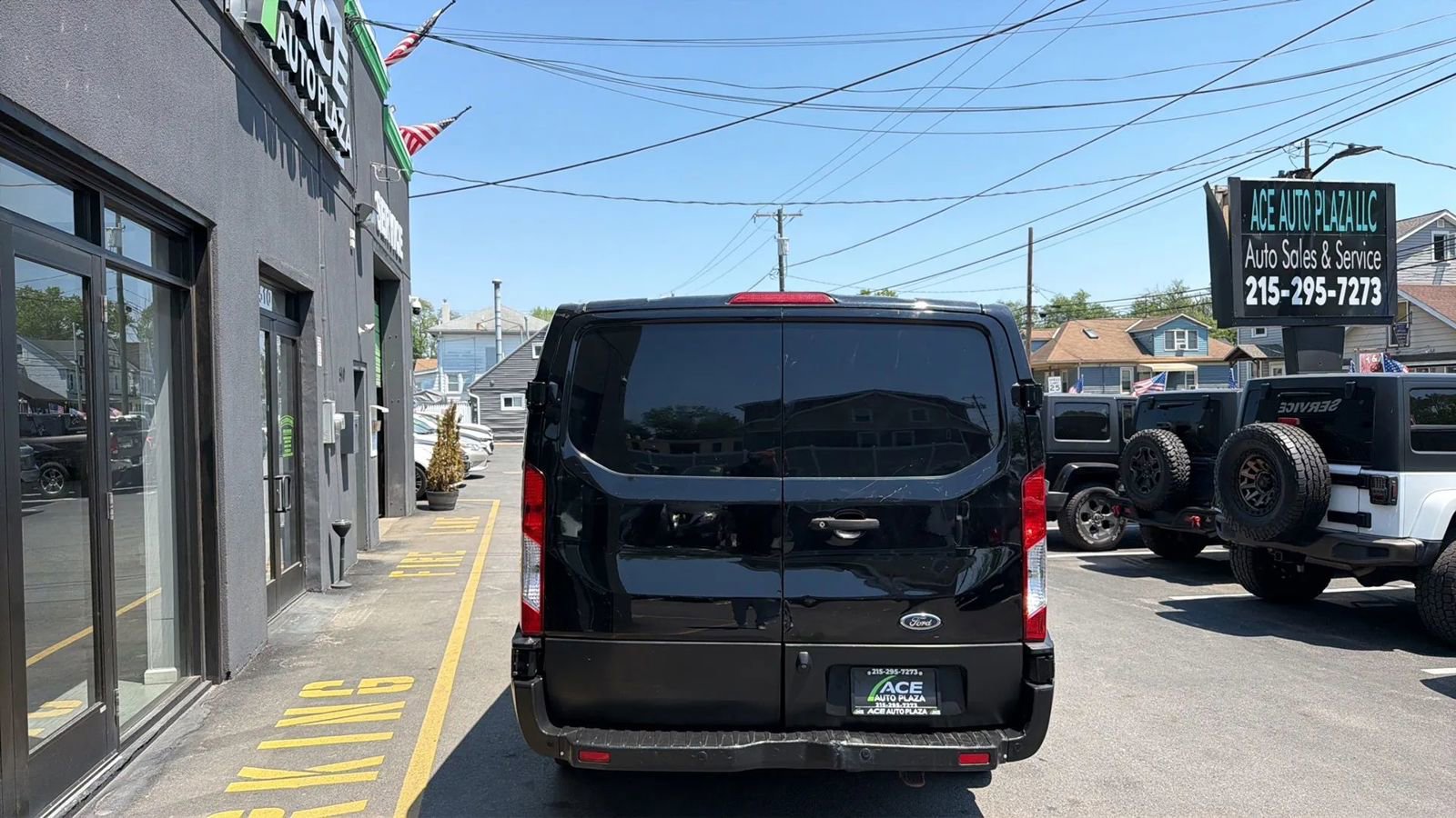 Used 2019 Ford Transit 150 130 Low Roof w/ Exterior Upgrade Package RWD image 5