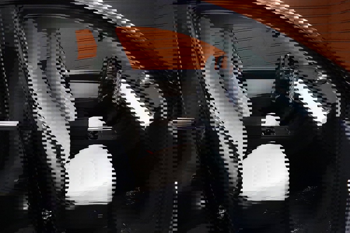 Used 2021 Tesla Model Y Long Range image 46