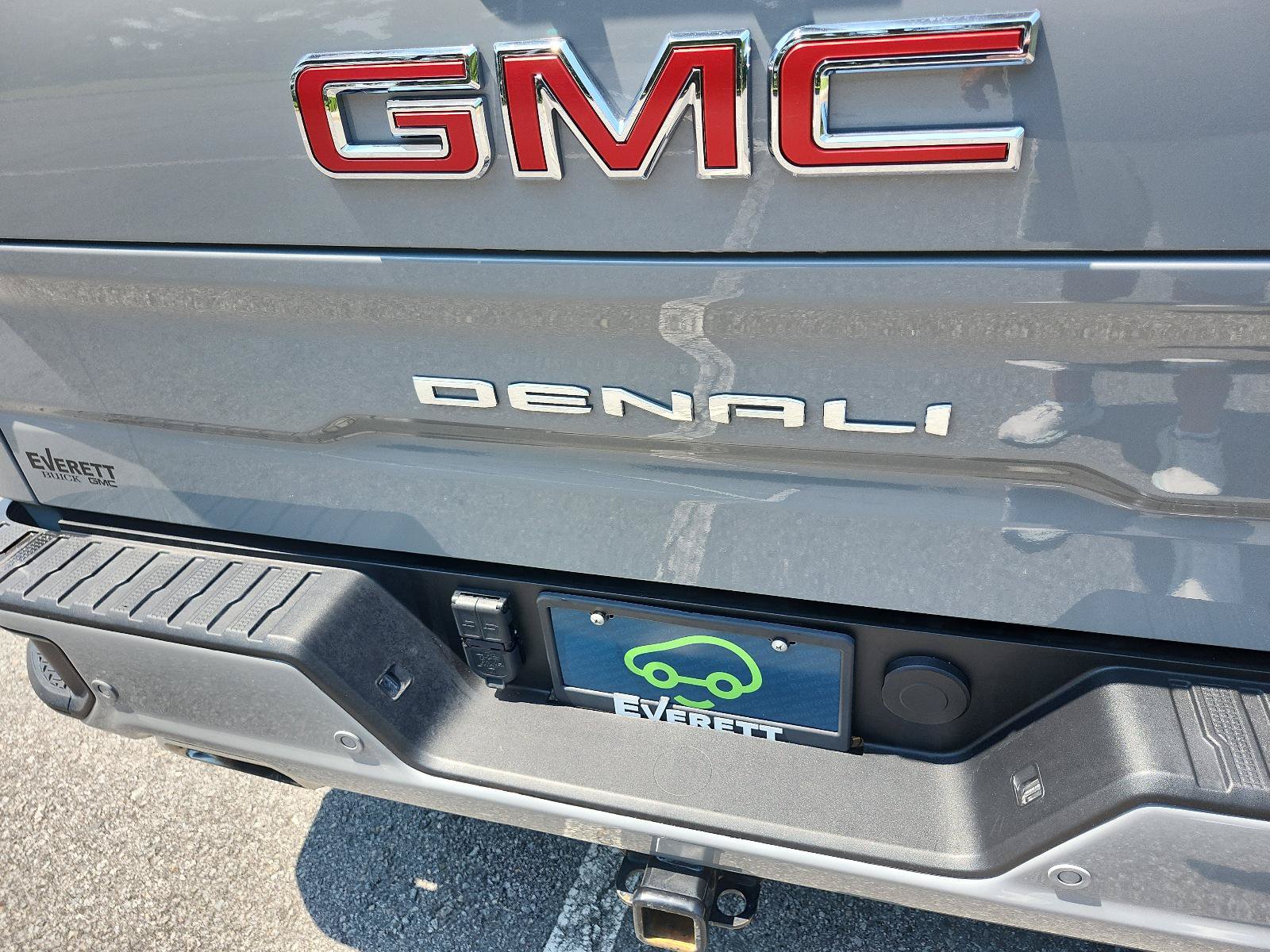 Certified 2025 GMC Sierra 1500 Denali w/ Denali Reserve Package AWD/4WD image 4