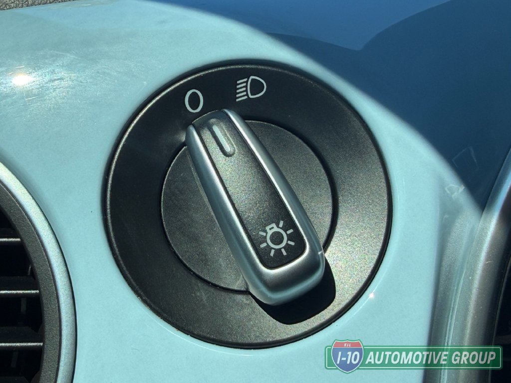 Used 2013 Volkswagen Beetle 2.5 FWD image 20