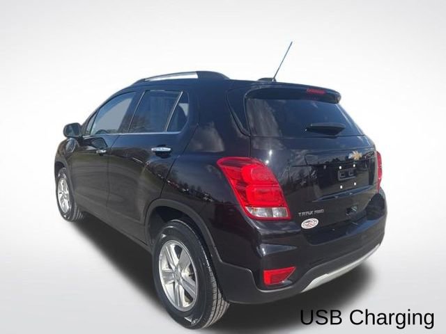 Used 2020 Chevrolet Trax LT w/ LT Convenience Package AWD/4WD image 3