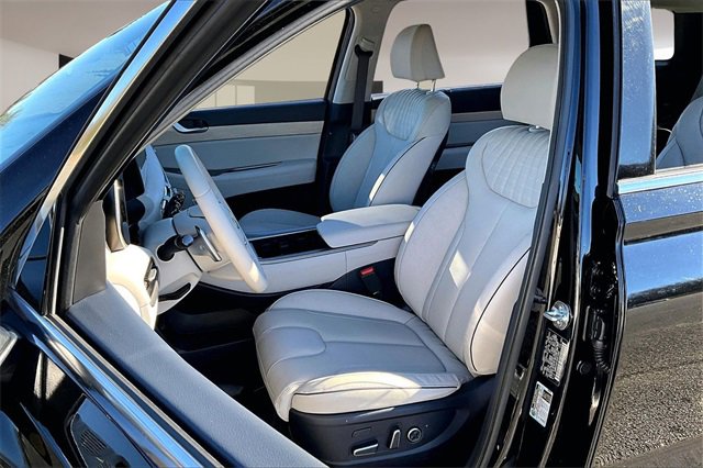 Used 2025 Hyundai Palisade Limited image 20