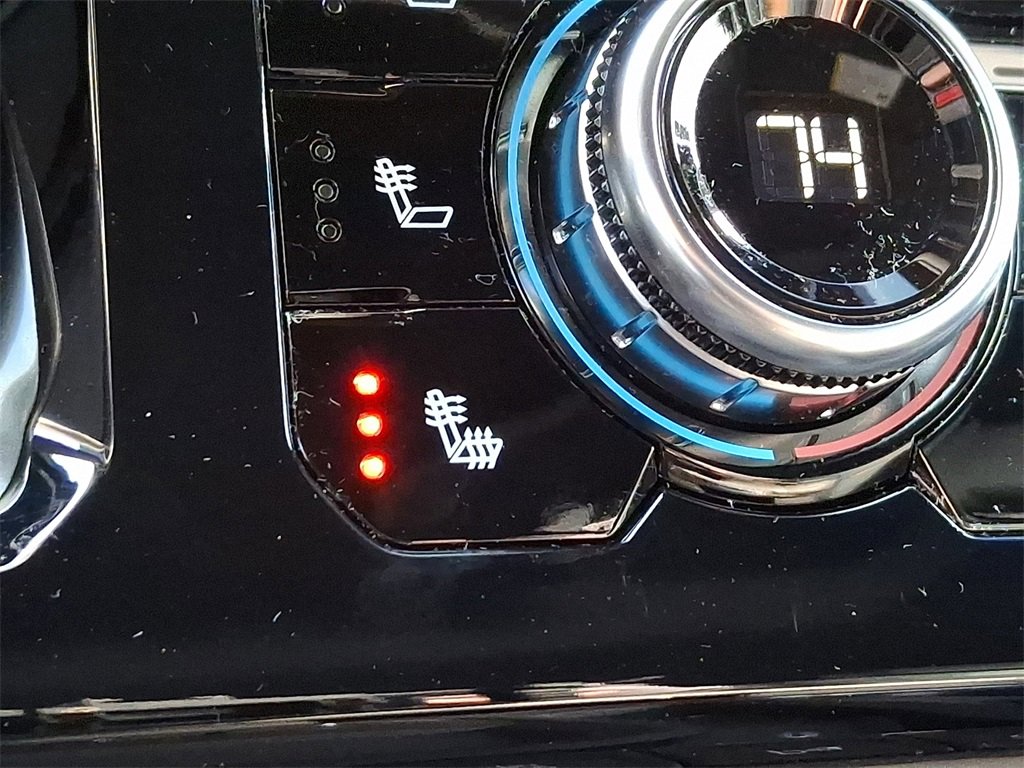 Used 2025 GMC Sierra 2500 AT4 w/ AT4 Preferred Package image 25