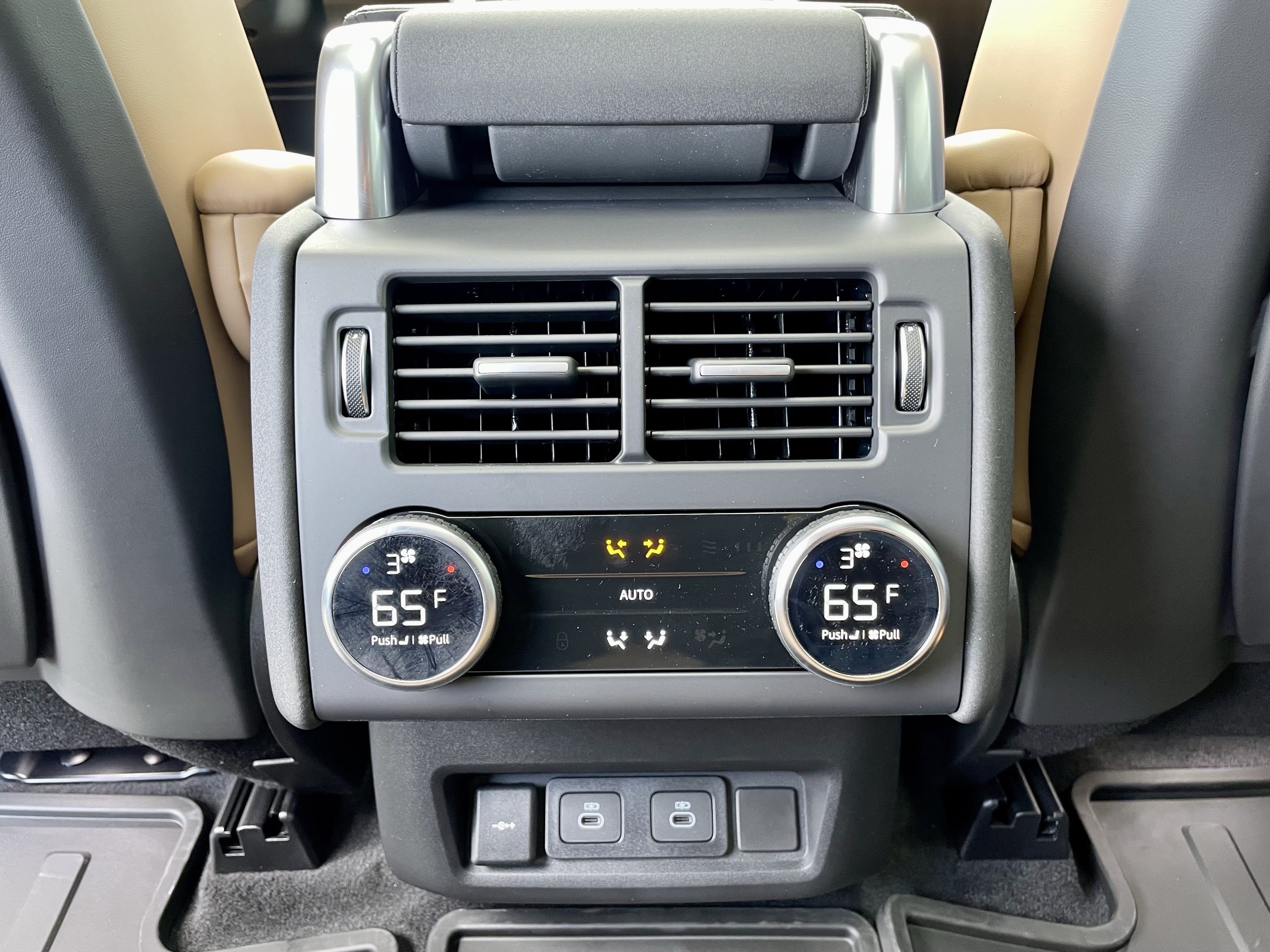 New 2026 Land Rover Discovery Dynamic SE AWD/4WD image 26