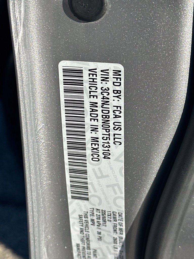 Used 2023 Jeep Compass Latitude w/ Sun and Sound Group AWD/4WD image 38