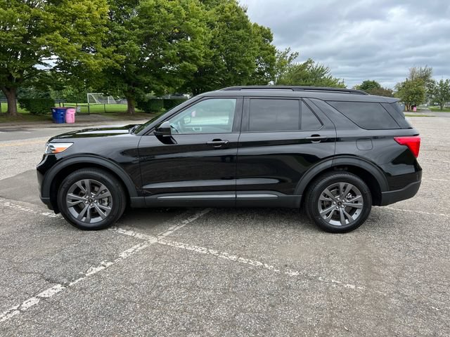 Certified 2023 Ford Explorer XLT w/ Equipment Group 202A AWD/4WD image 6