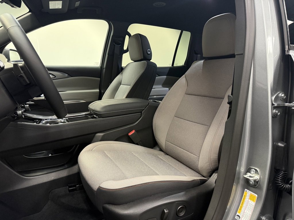 New 2026 Chevrolet Traverse LT w/ Midnight/Sport Edition image 23