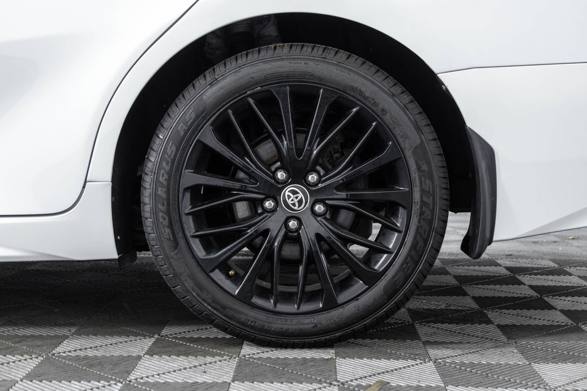 Used 2020 Toyota Camry SE AWD/4WD image 44