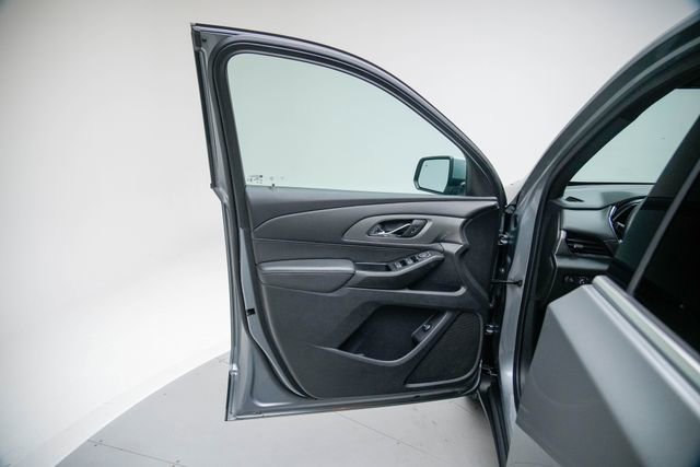 Used 2023 Chevrolet Traverse LT image 22