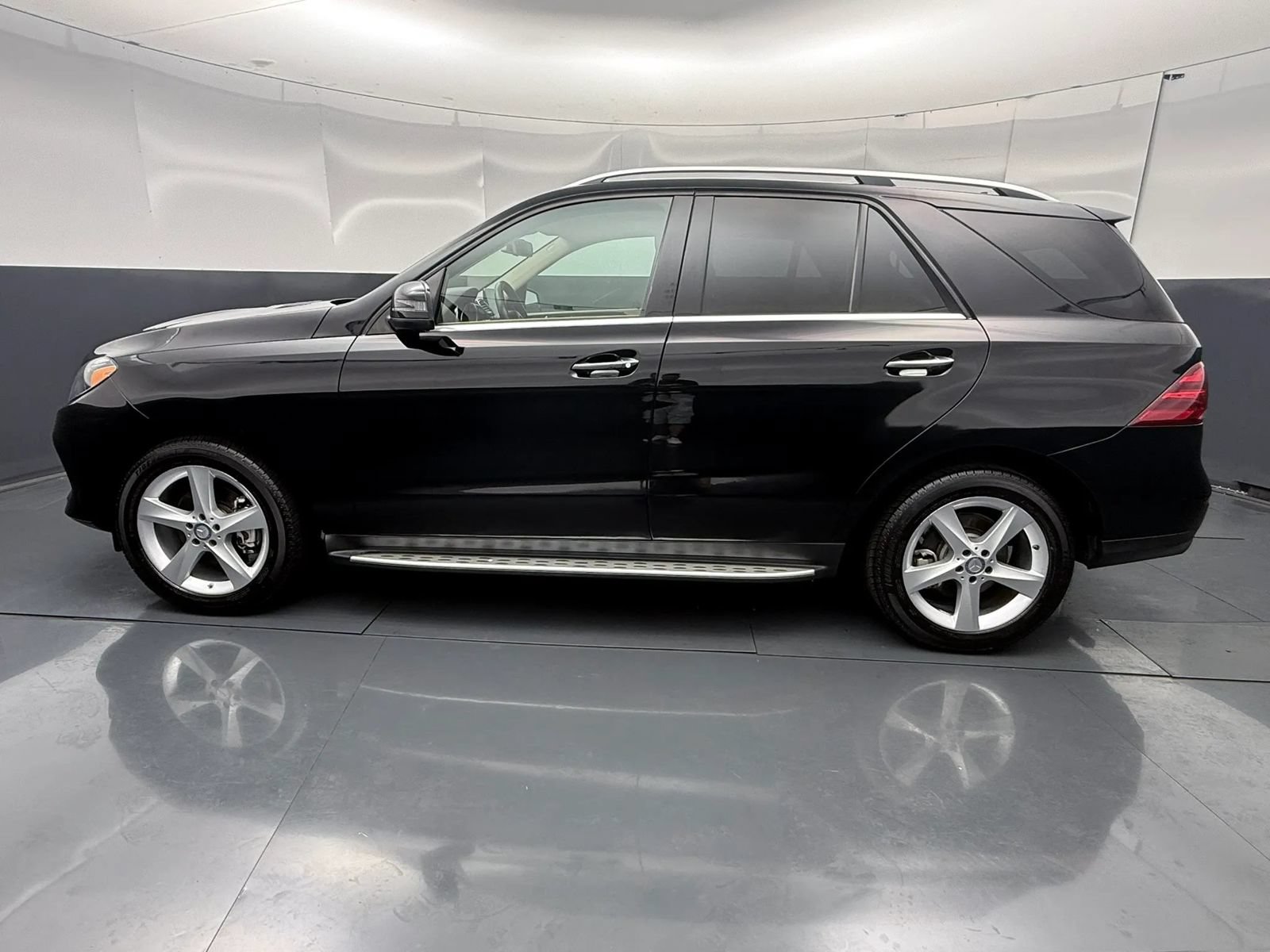 Used 2016 Mercedes-Benz GLE 350 4MATIC image 4