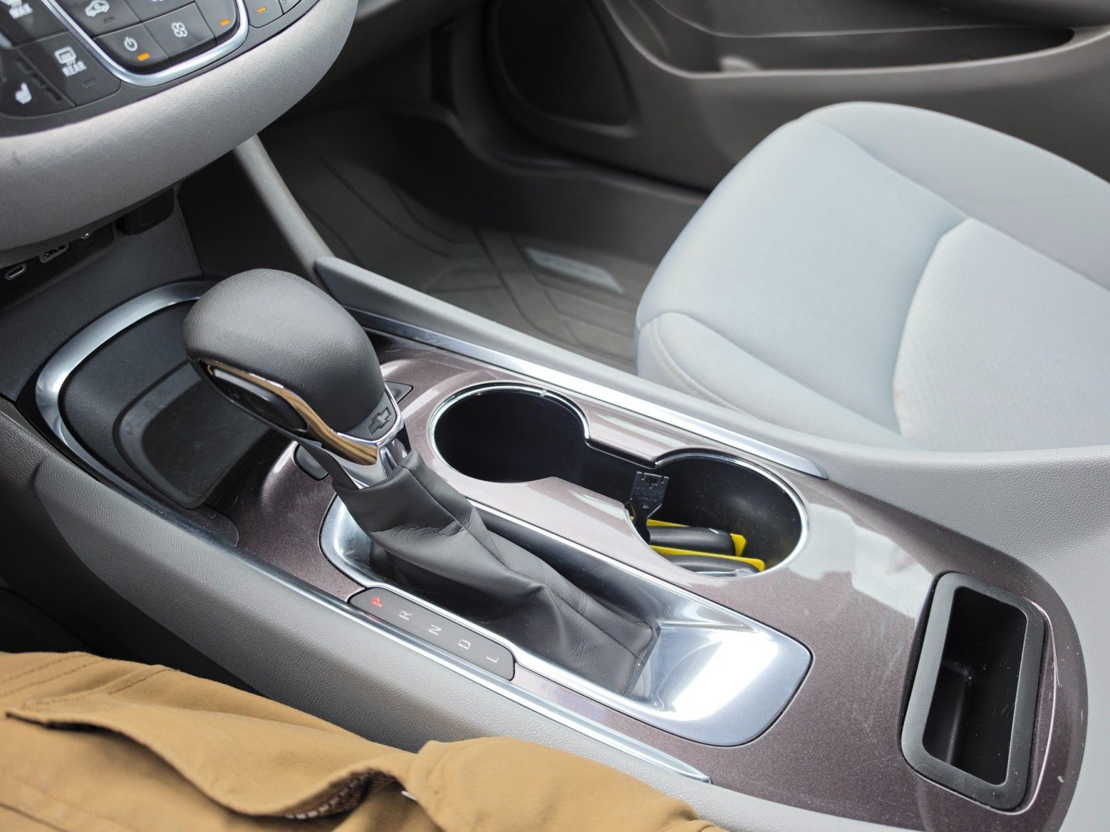 Used 2021 Chevrolet Malibu LT FWD image 41