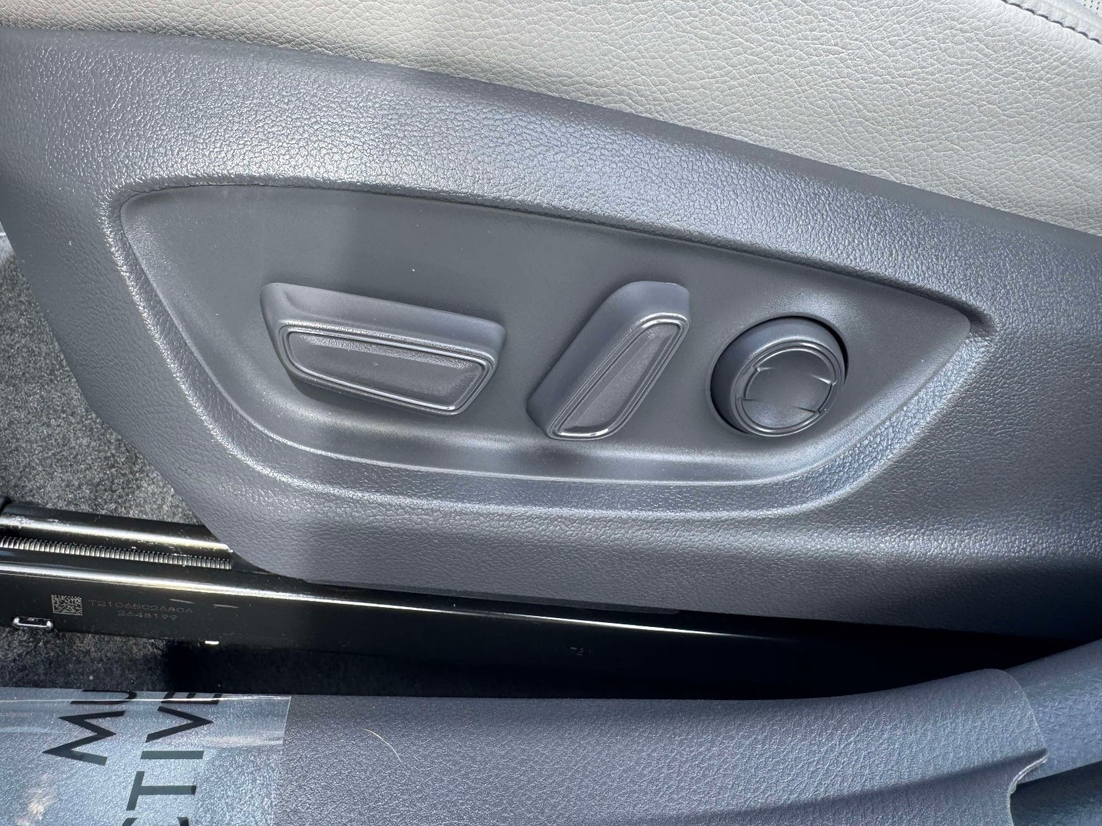 Certified 2021 Toyota Camry XLE FWD image 21