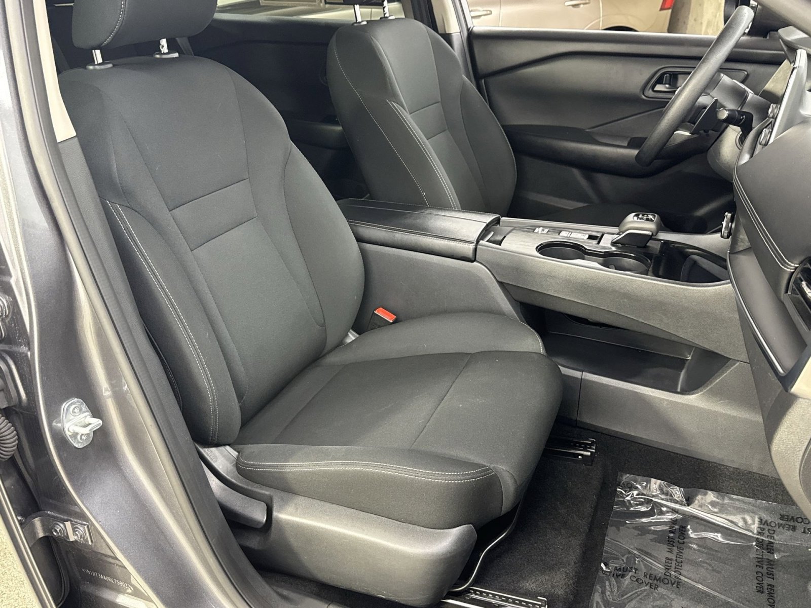 Used 2024 Nissan Rogue S image 31