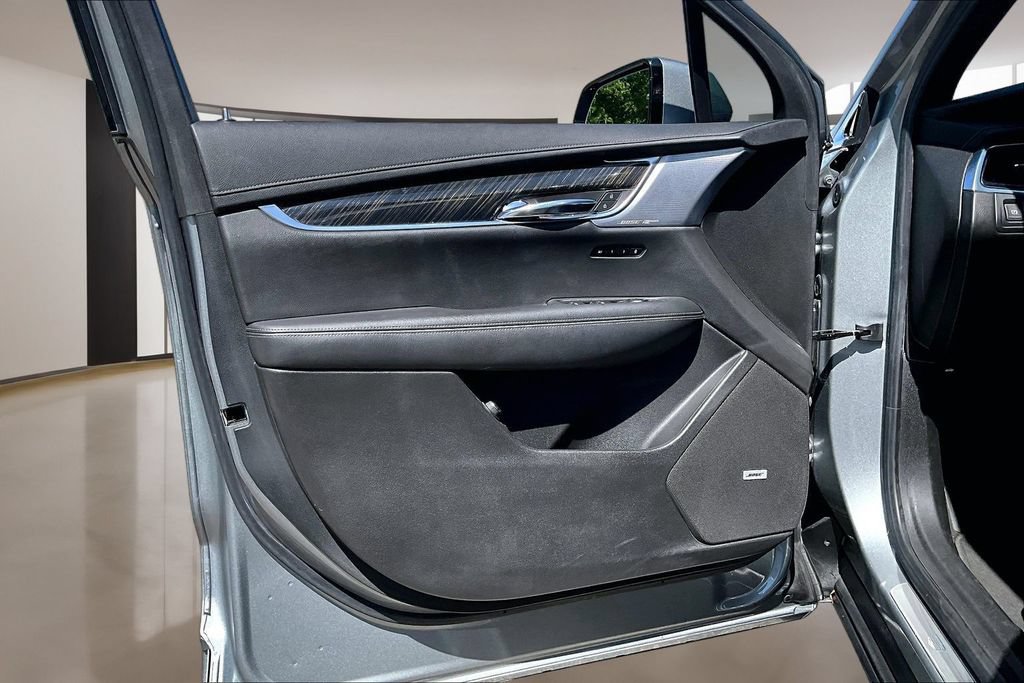 Certified 2025 Cadillac XT6 Premium Luxury AWD/4WD image 18