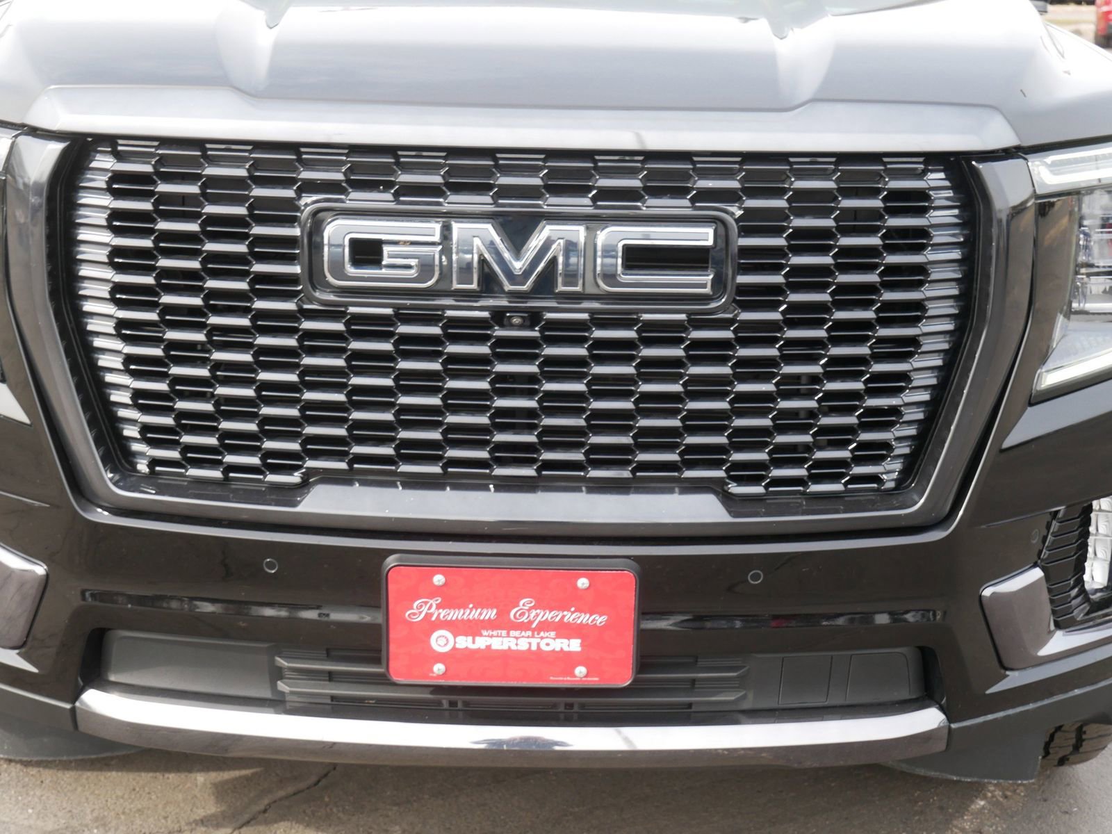 Used 2023 GMC Yukon XL Denali Ultimate image 8