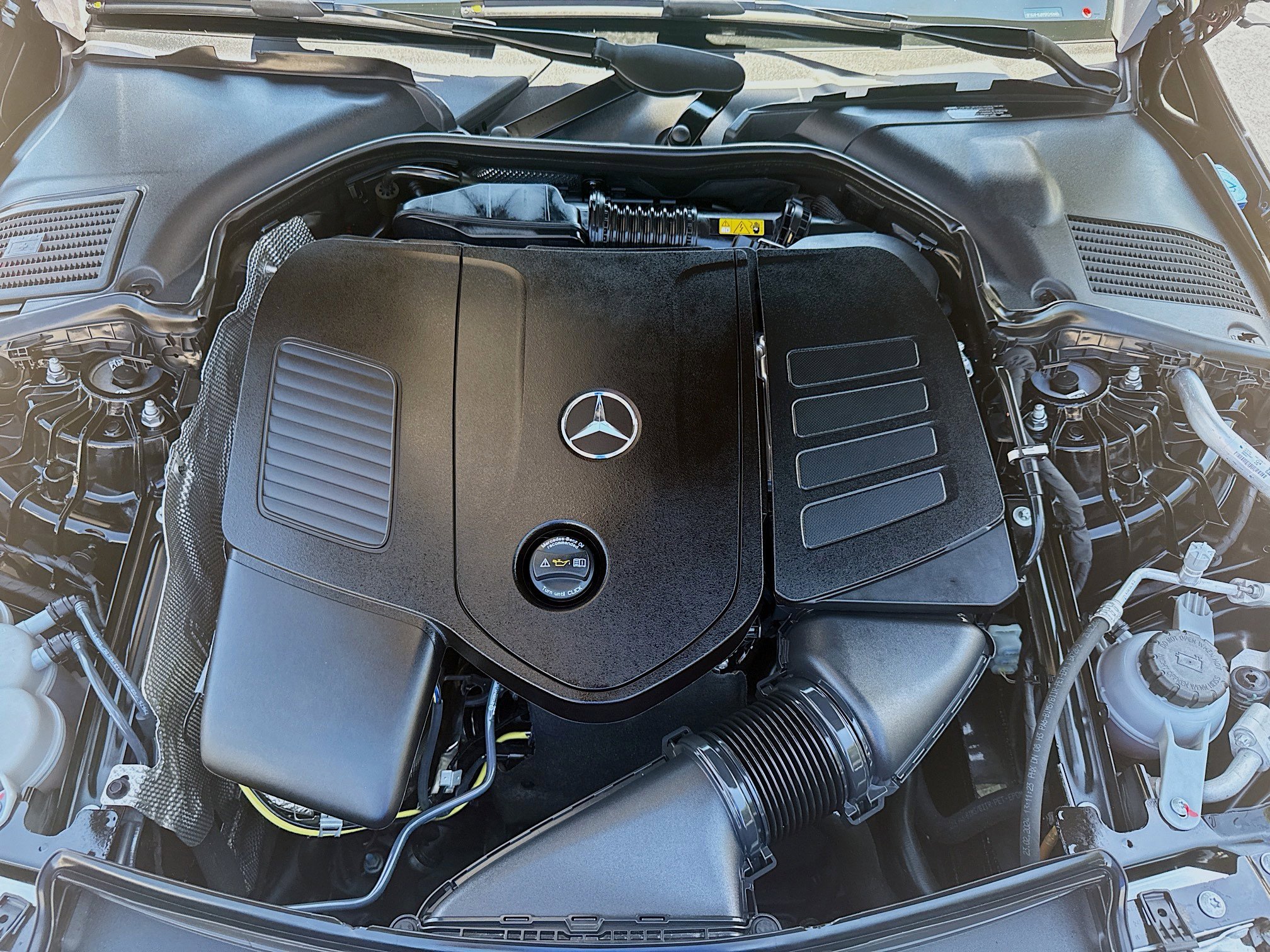 Used 2025 Mercedes-Benz C 300 Sedan image 33