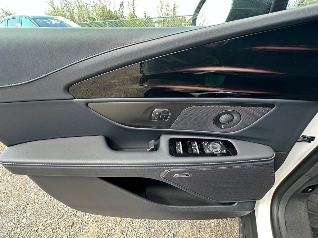 New 2026 Lincoln Nautilus Reserve w/ Jet Appearance Package AWD/4WD image 18