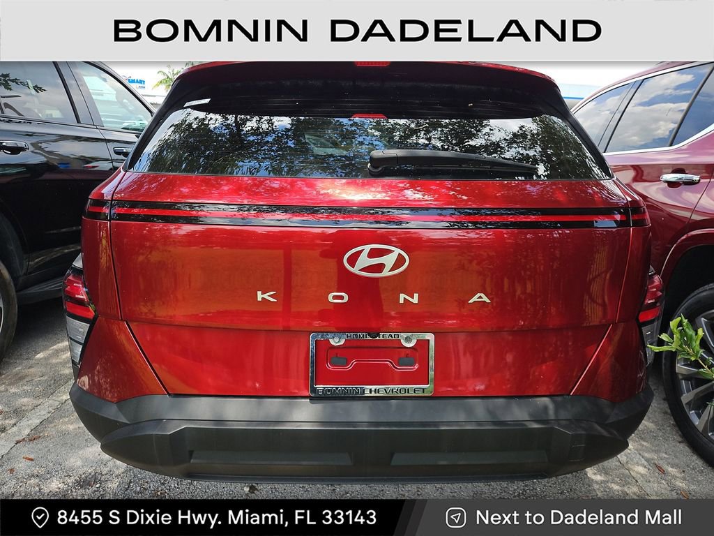 Used 2024 Hyundai Kona SE image 4