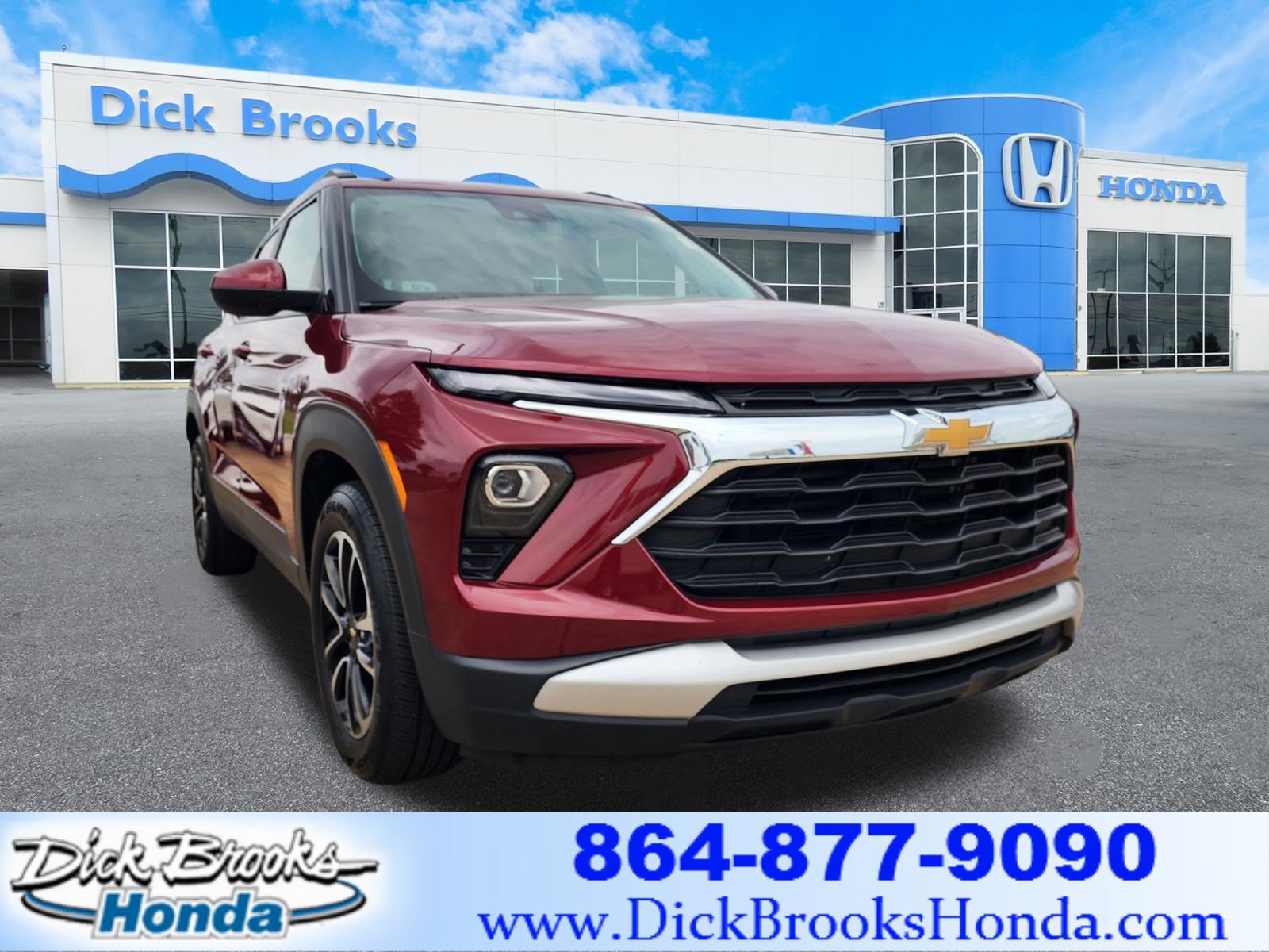 Used 2024 Chevrolet TrailBlazer LT w/ Convenience Package FWD image 1