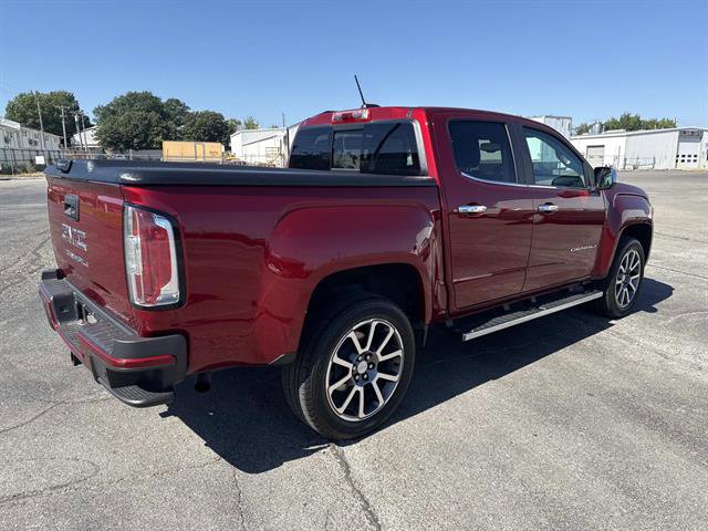 Used 2022 GMC Canyon Denali image 3