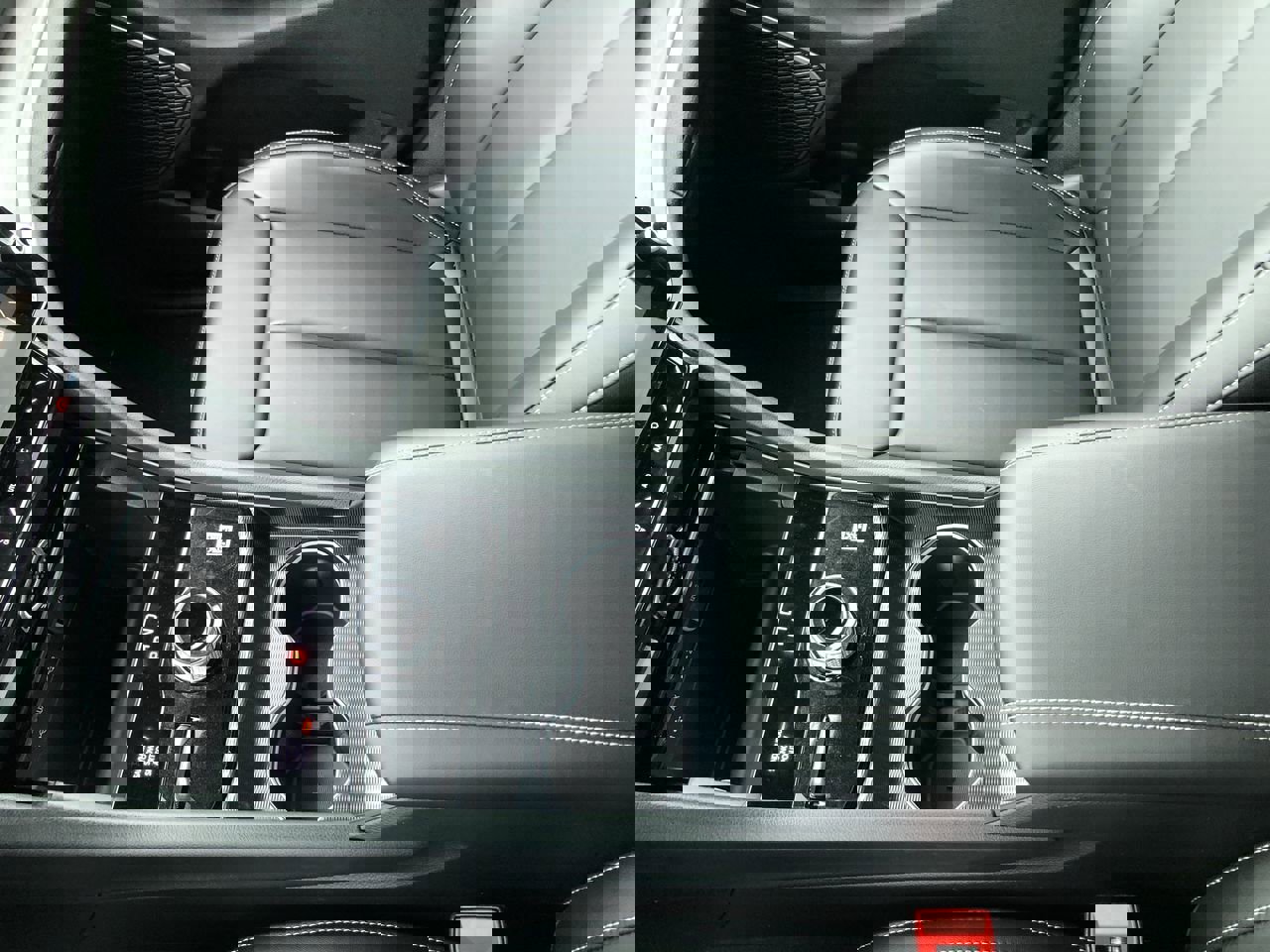 New 2026 Jeep Grand Cherokee Limited image 26