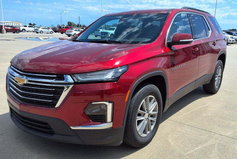 Used 2023 Chevrolet Traverse LT FWD image 4