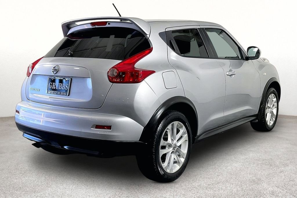 Used 2013 Nissan Juke SV AWD/4WD image 2