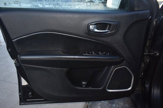 Used 2020 Jeep Compass Latitude image 14