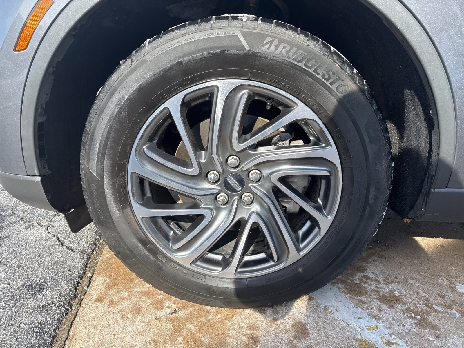 Used 2021 Lincoln Aviator Standard image 9