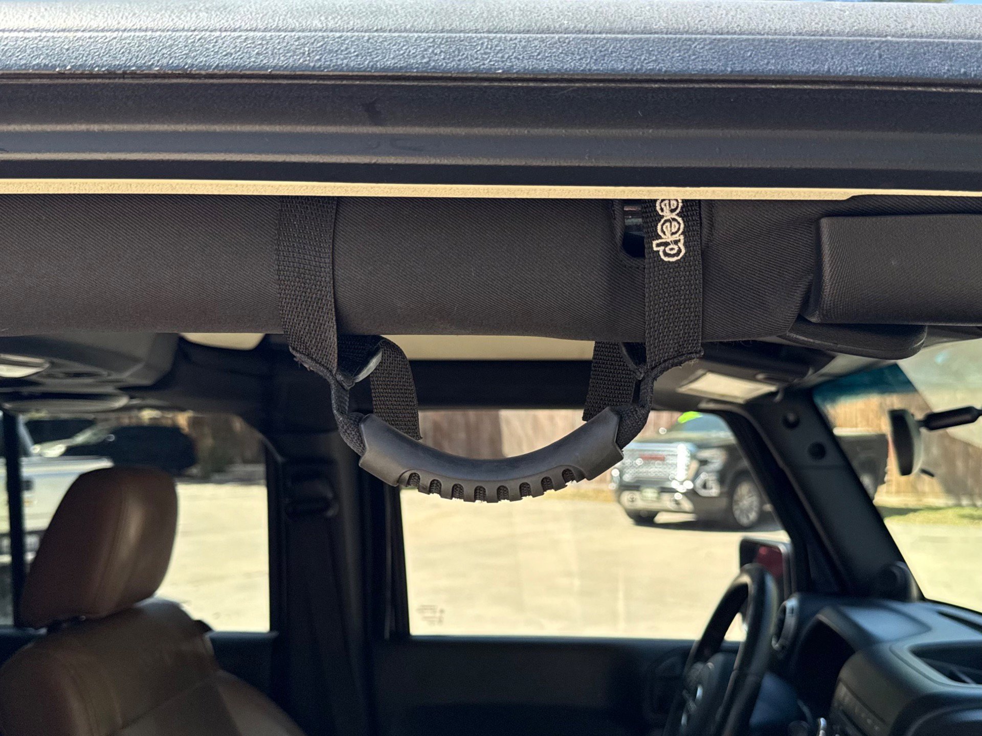 Used 2011 Jeep Wrangler Unlimited Rubicon w/ Connectivity Group image 31