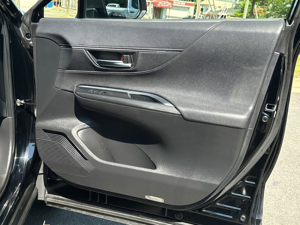 Used 2021 Toyota Venza XLE w/ Softex Package AWD/4WD image 12