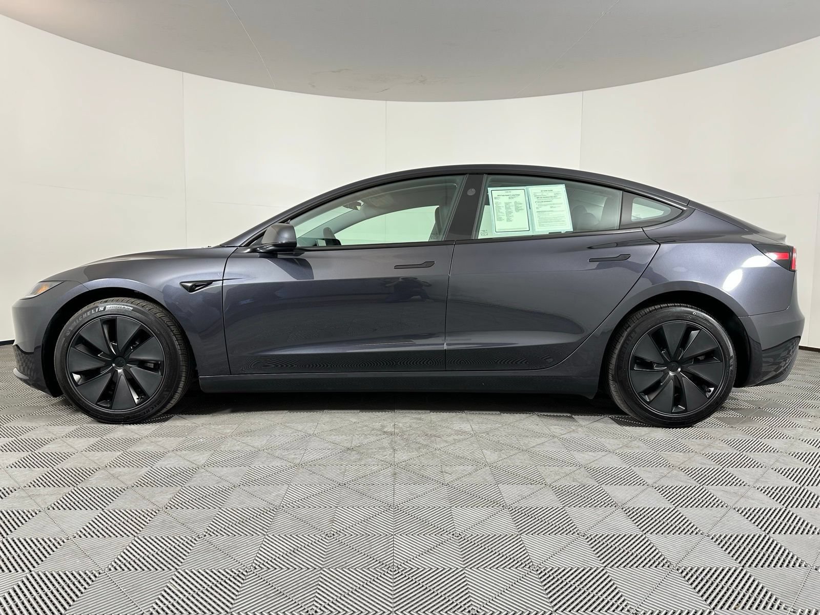 Used 2024 Tesla Model 3 Standard Range RWD image 18
