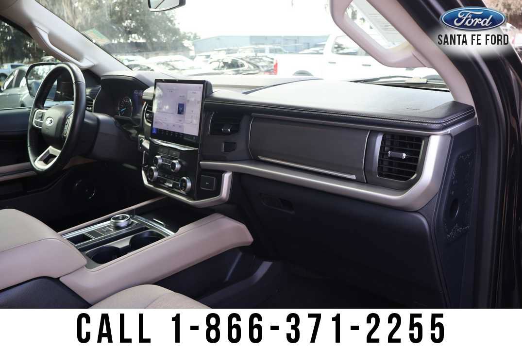 Used 2024 Ford Expedition XLT RWD image 28