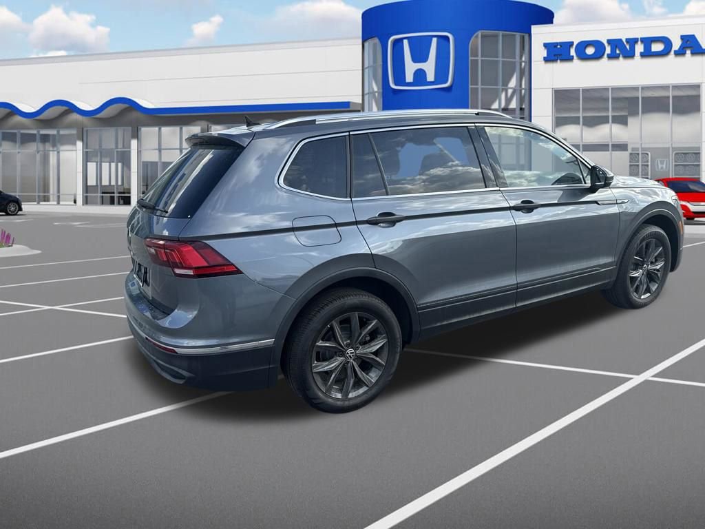 Used 2024 Volkswagen Tiguan SE image 9