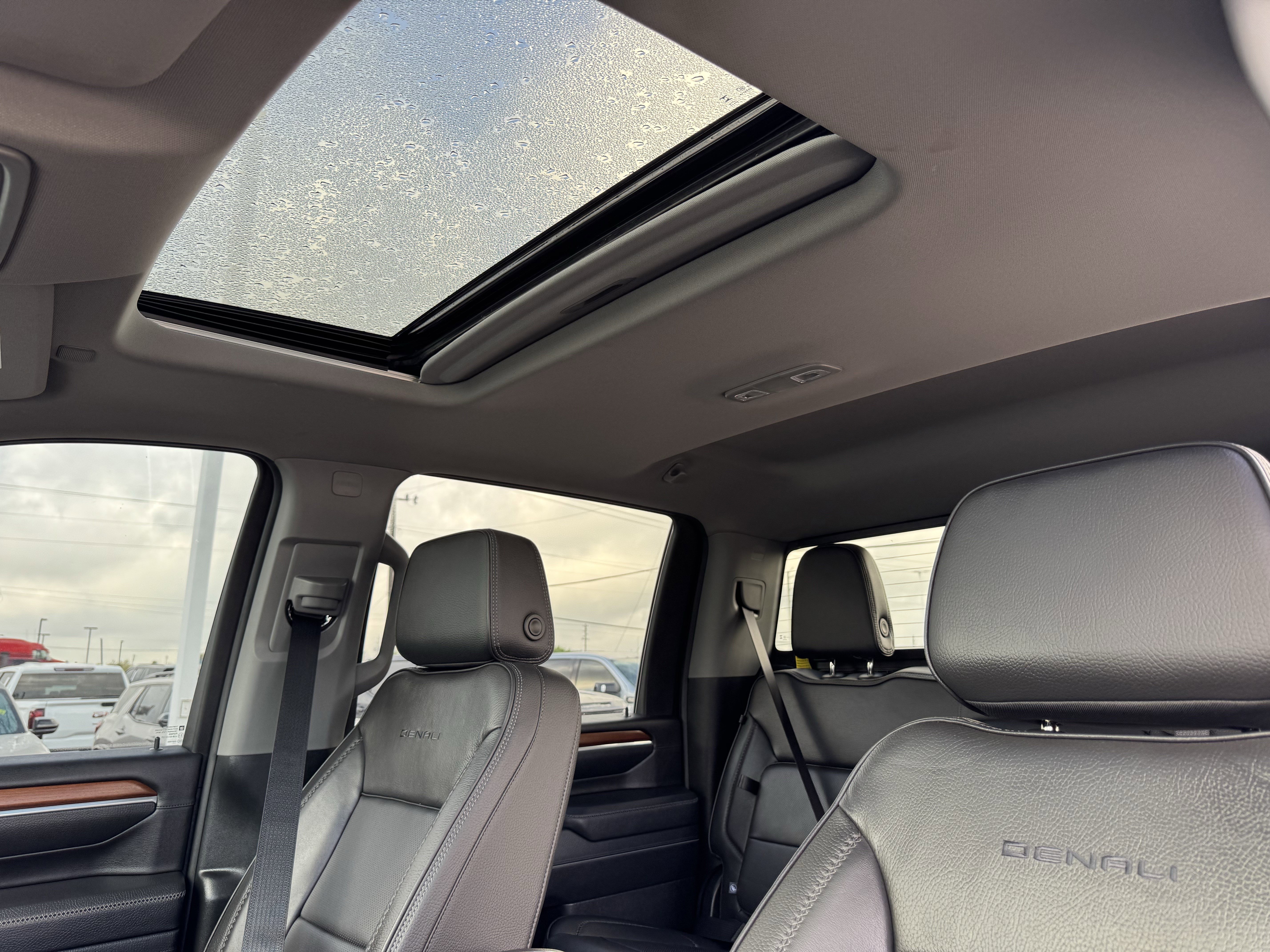 Used 2025 GMC Sierra 3500 Denali image 27