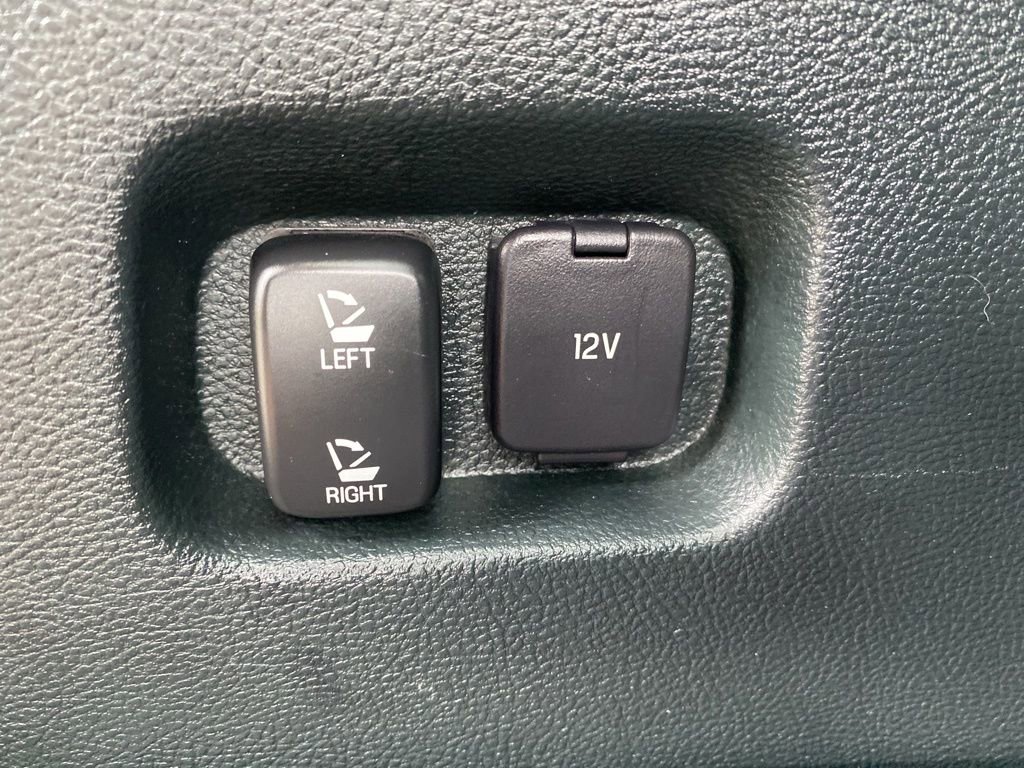 Used 2020 Ford Edge ST w/ Equipment Group 401A AWD/4WD image 18