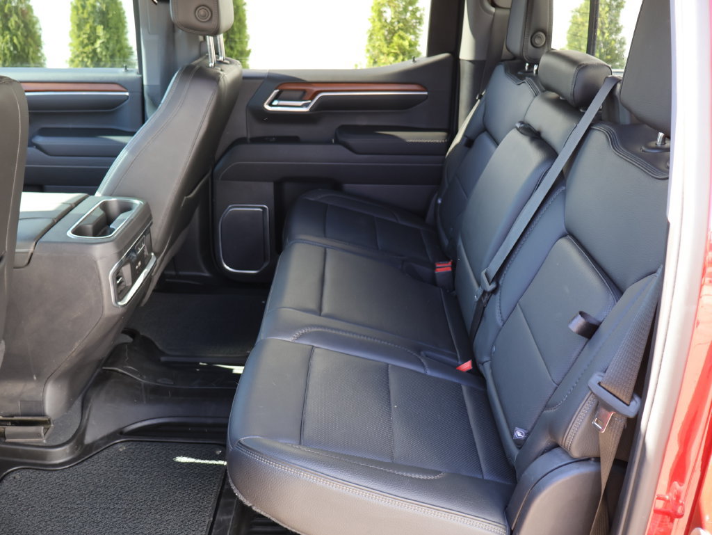 Used 2023 GMC Sierra 1500 Denali w/ Denali Reserve Package AWD/4WD image 13