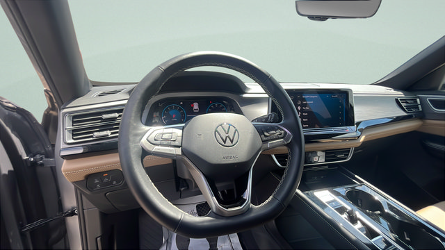 Used 2024 Volkswagen Atlas Cross Sport SE AWD/4WD image 13