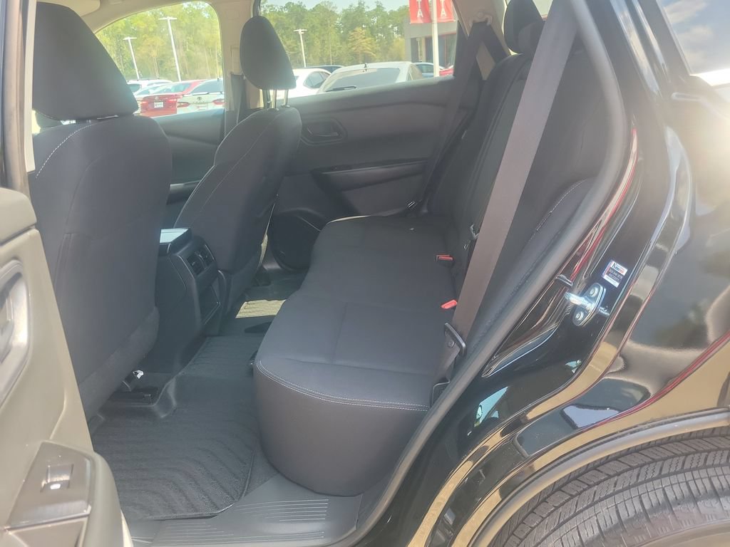 Used 2024 Nissan Rogue S FWD image 26