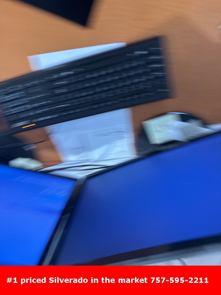 Used 2025 Chevrolet Silverado 2500 Custom w/ Custom Value Package image 14