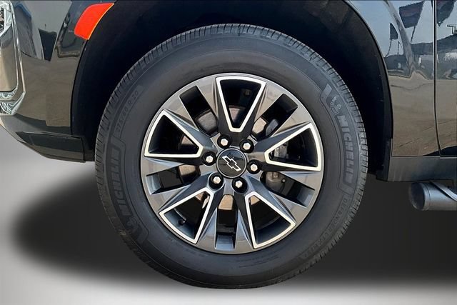 Used 2023 Chevrolet Tahoe Z71 w/ Max Trailering Package AWD/4WD image 33