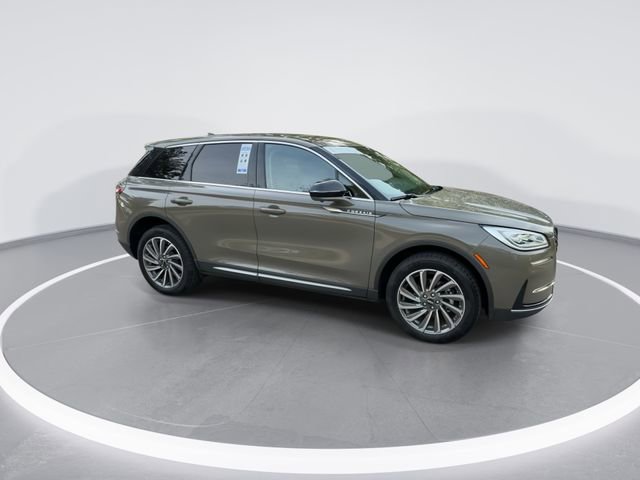 Used 2025 Lincoln Corsair Reserve image 9