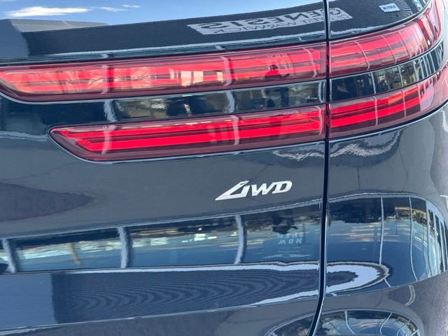 Used 2025 Genesis GV70 2.5T w/ Select Package image 10