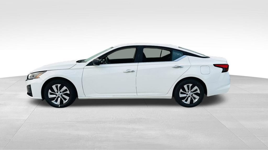 Certified 2025 Nissan Altima 2.5 S FWD image 4