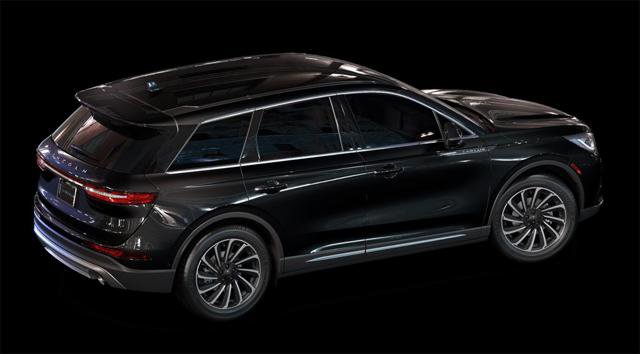 New 2025 Lincoln Corsair Reserve w/ Rear Removable Package Tray image 3