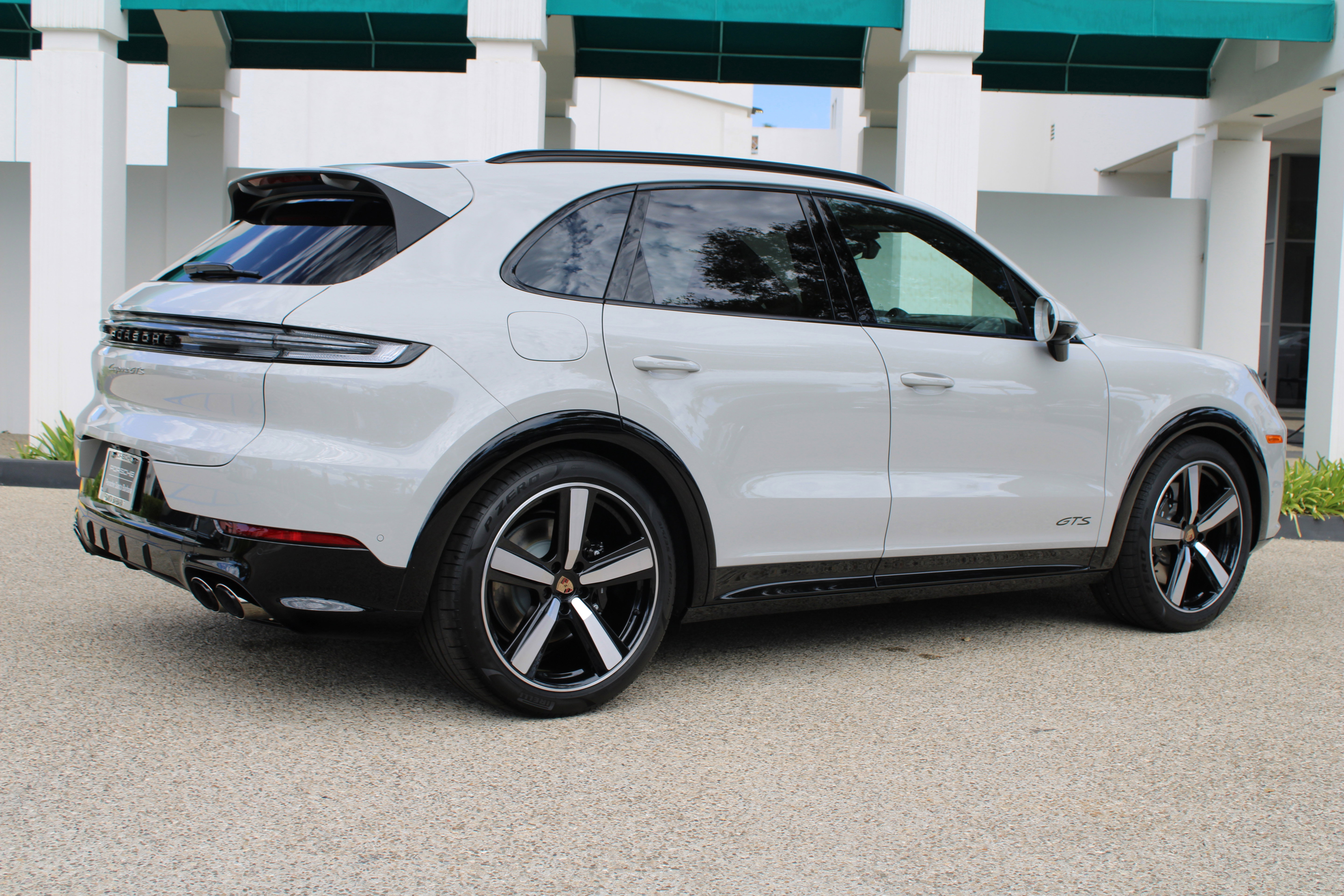 New 2026 Porsche Cayenne GTS image 7