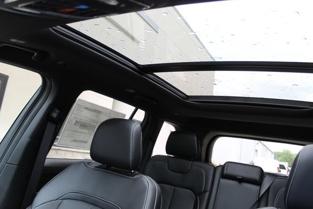 New 2026 Jeep Grand Cherokee Limited AWD/4WD image 26