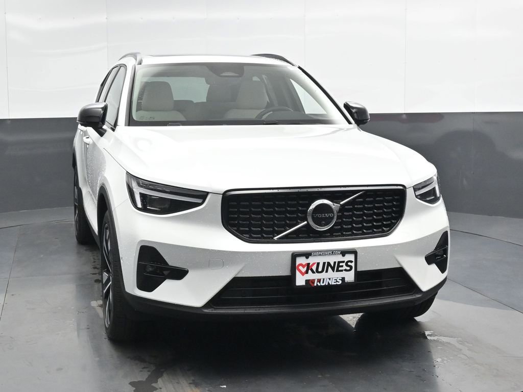 New 2026 Volvo XC40 B5 Ultra w/ Climate Package AWD/4WD image 4