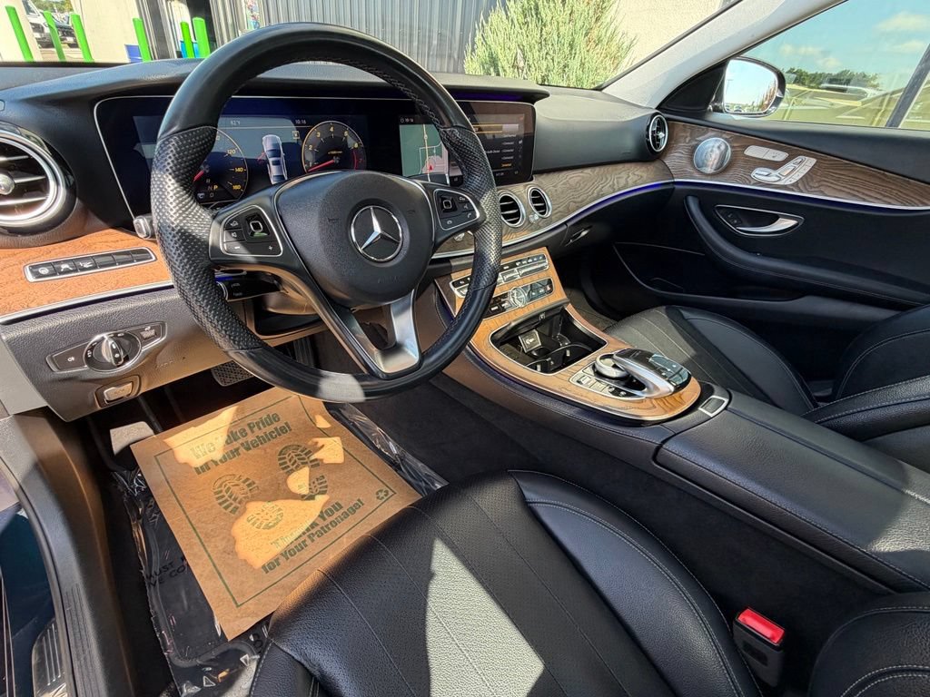 Used 2018 Mercedes-Benz E 300 4MATIC image 11