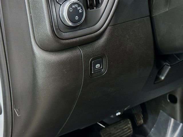 Used 2024 GMC Sierra 2500 Pro w/ Convenience Package image 11